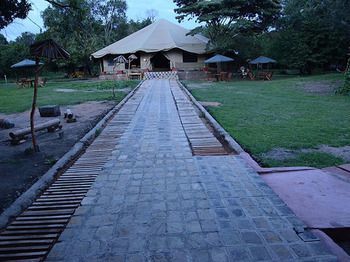 Отель Mara Chui Camp Ololaimutiek Экстерьер фото